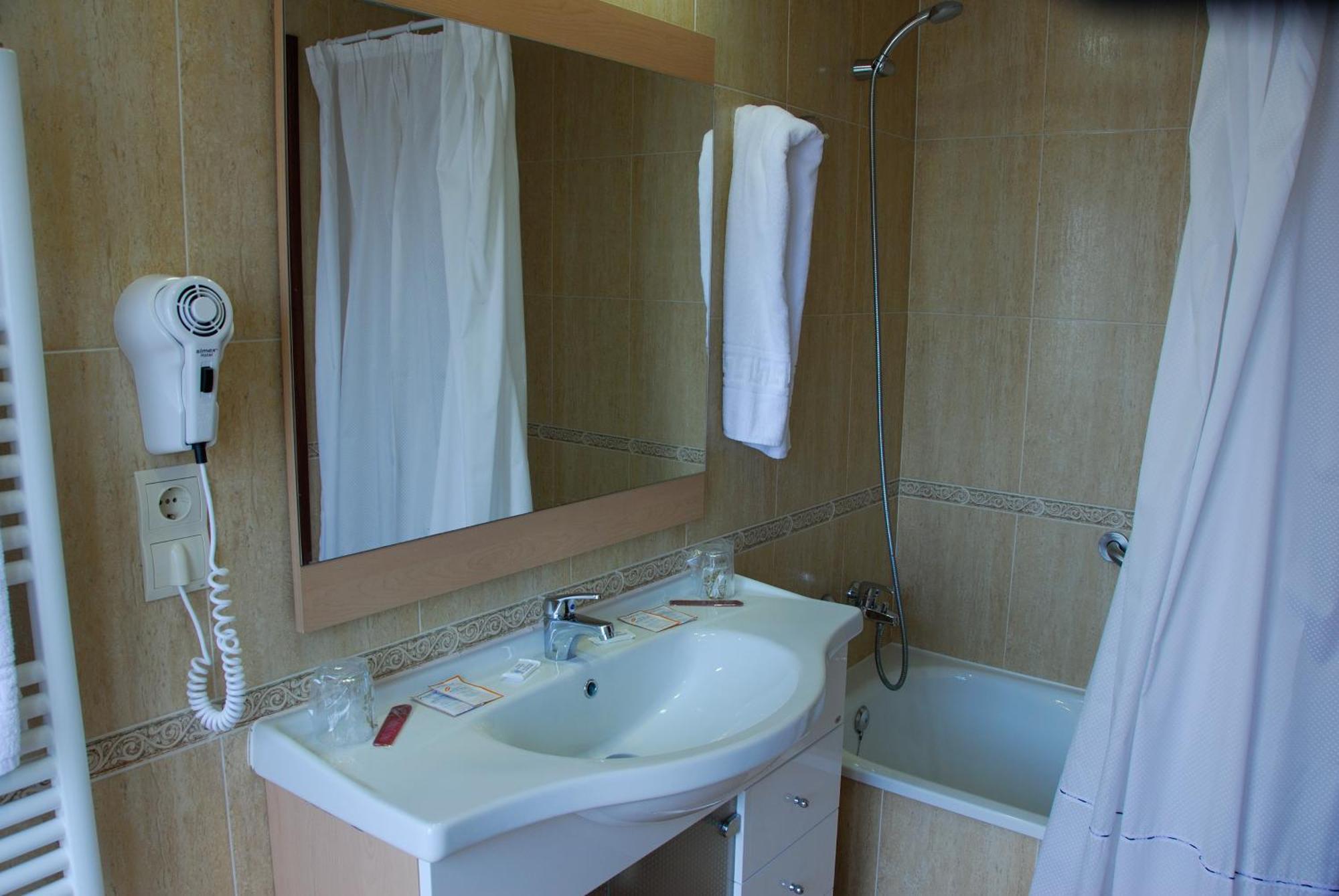 Hotel Balneari De Vallfogona De Riucorb Εξωτερικό φωτογραφία